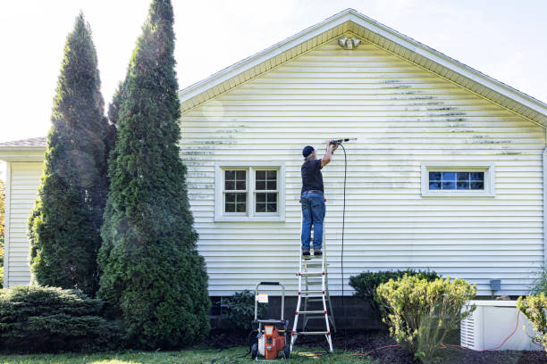 Garage Pressure Washing in Newhall, IA