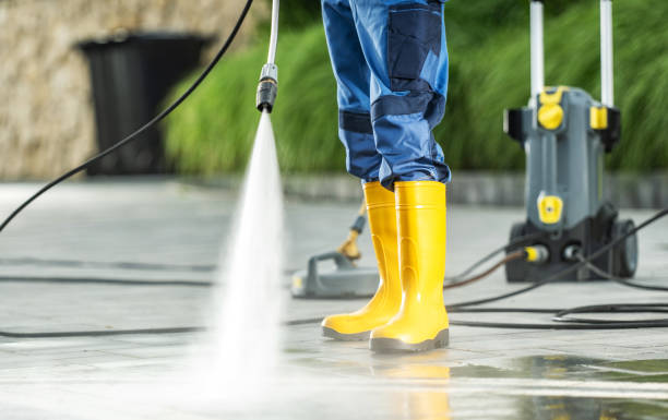 Why Choose Our Certified Pressure Washing Experts for Your Project Needs in Newhall, IA?